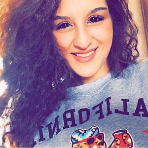 Meet your Posher, Cierra